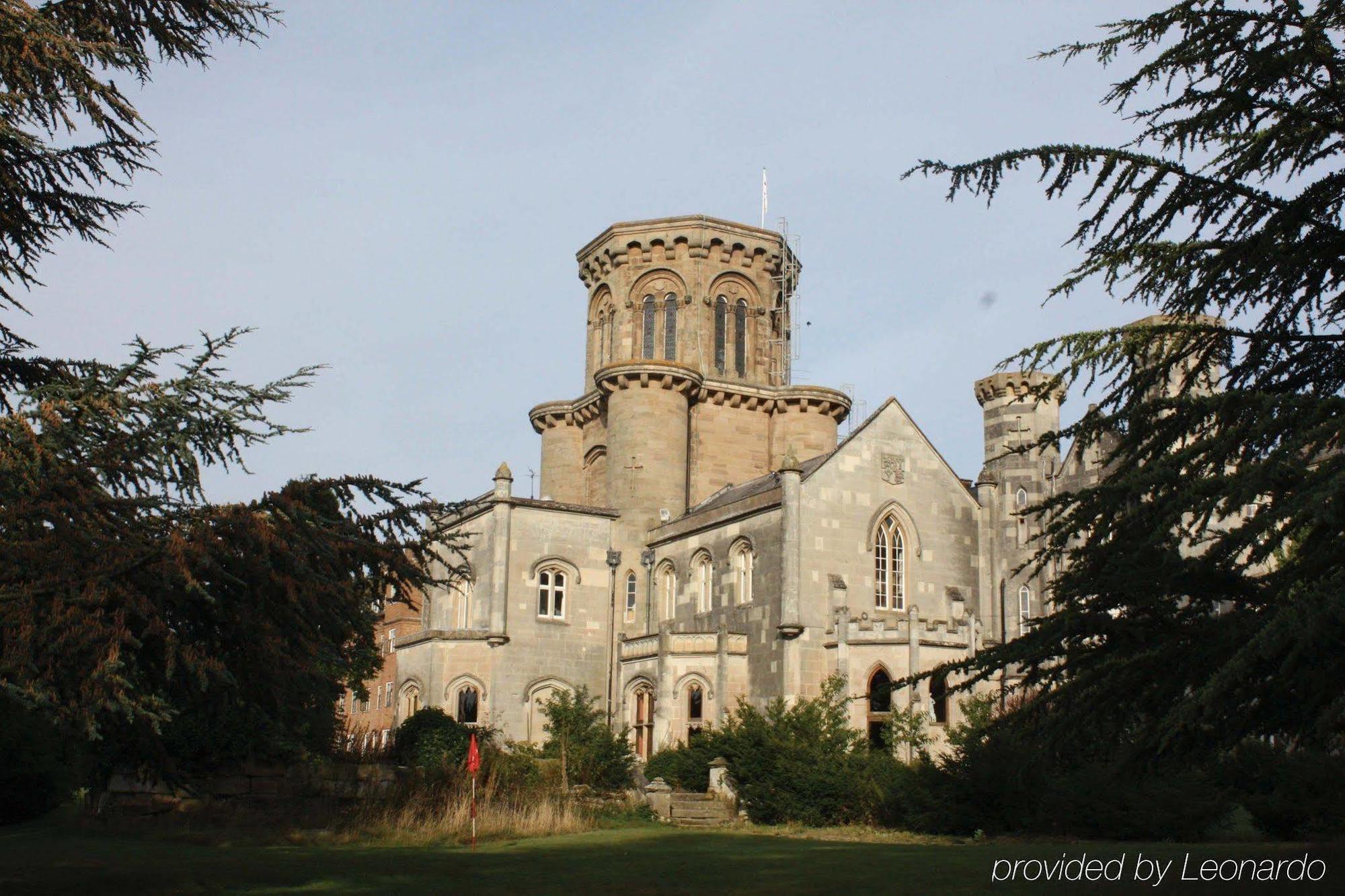 Отель Studley Castle Экстерьер фото